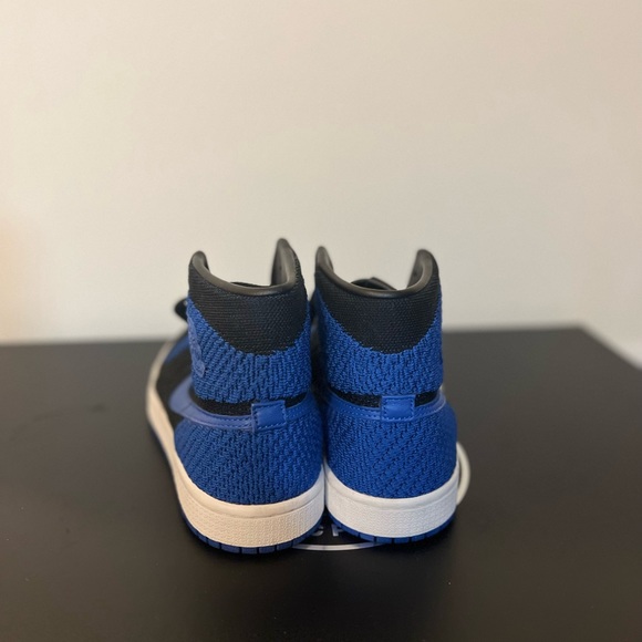 Air Force 1s blue and black women's size 5.5. - Picture 4 of 5